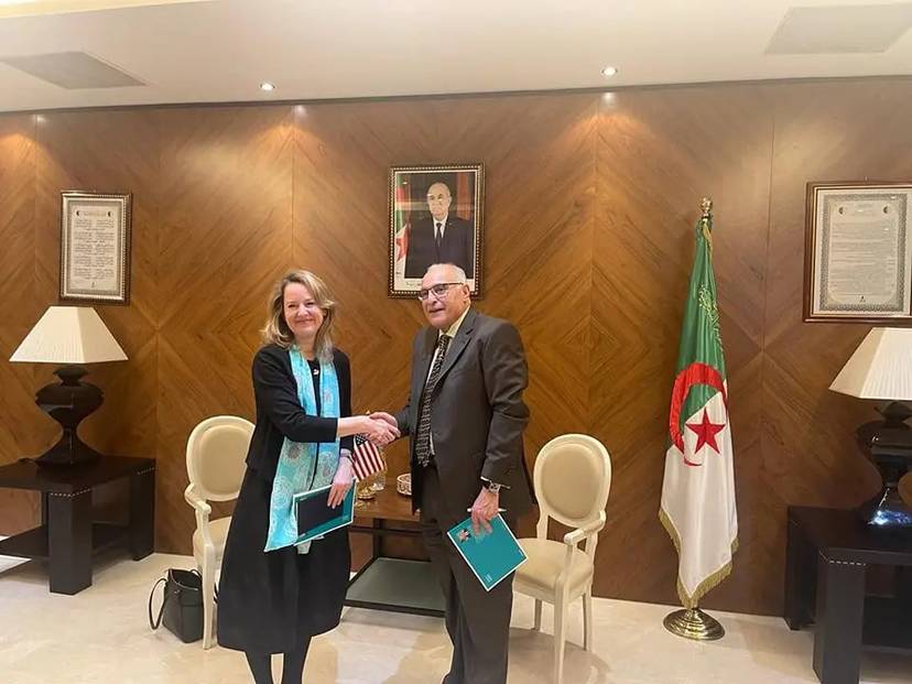 M. Ahmed Attaf reçoit la Directrice générale adjointe de l'OIM